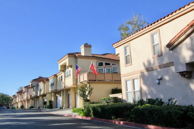 Fabulous view of villas with sunshine having USA Flags in Northwest Villas of Irvine