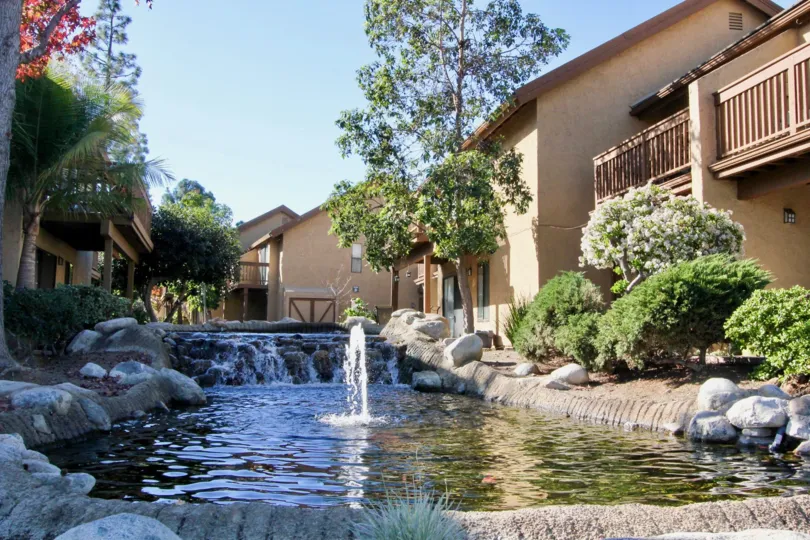 Excellent view of Fountain between villas in Orangetree Lake Candos