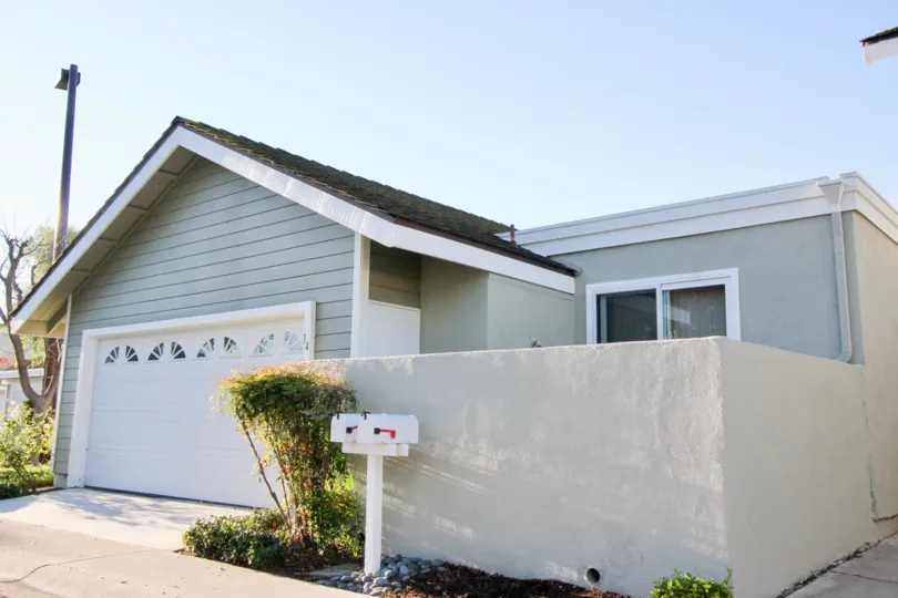 Front of a house of Park Homes in Irvine, California