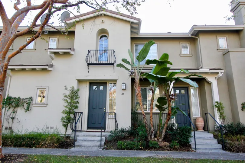 Villa having steps and trees in San Juan Bautista of Irvine