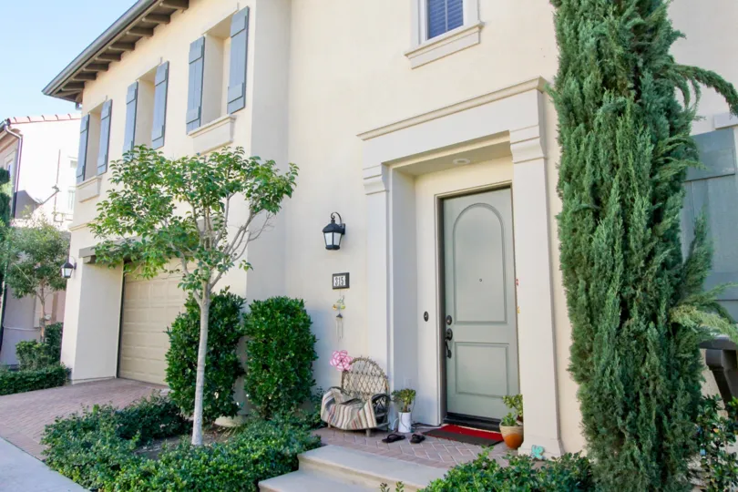 The front steps and landscaping of a home in the Santa Cruz neighborhood.