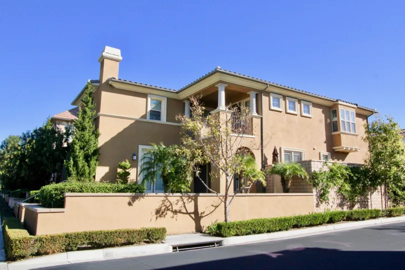 Beautiful place with sunshine and trees near villa in Stonetree Manor of Irvine