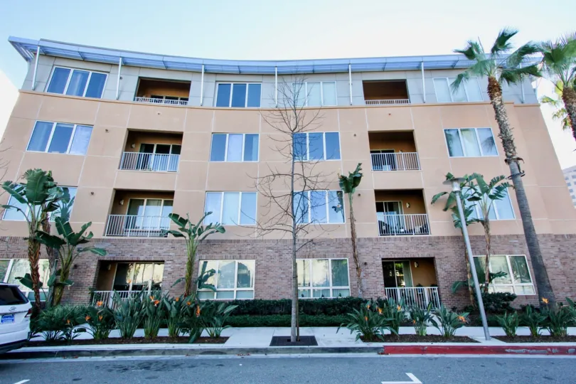 THE FLATS WITH PLANTS, TREES, GLASS WINDOWS, VIEW IS BEAUTIFUL WHICH IS LOCATED IN IRVINE