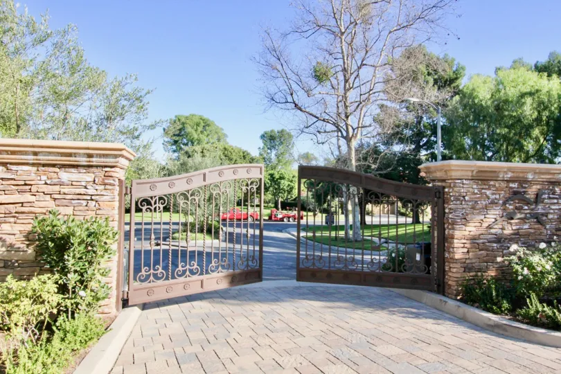 Gated community with gorgeous foliage and spacious parking