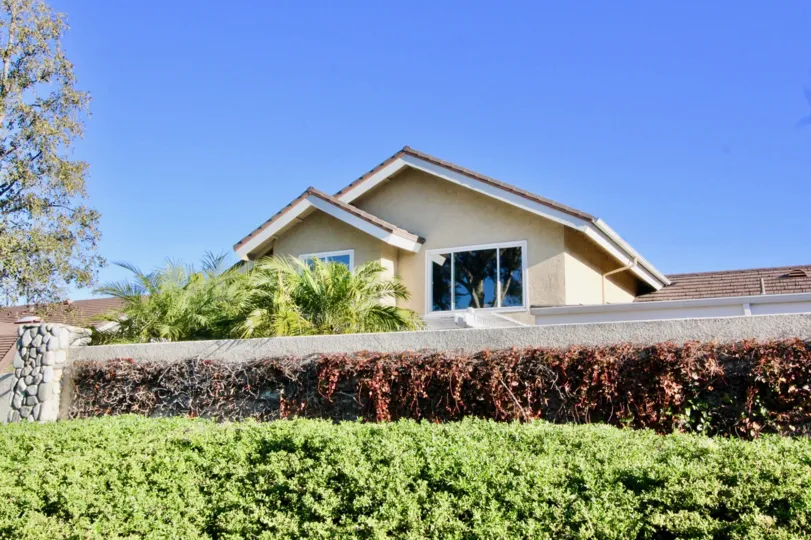 Cute house with great garden in Woodbridge Grove, Irvine California