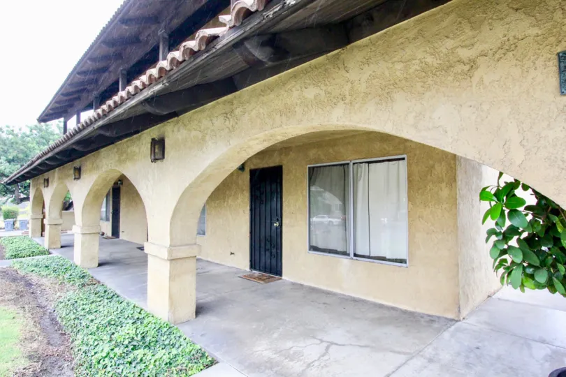 Casa De Euclid building view at La Habra city location