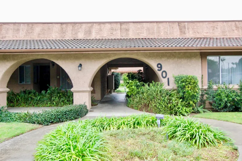 Marvellous green lawn with villa number in Cerro Del Rey of La Habra