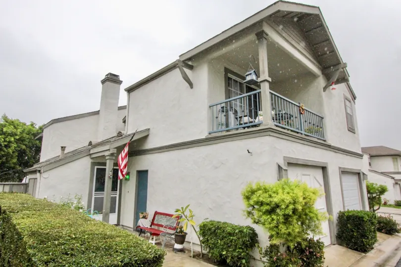 Villa in Country Terrace has hangering flag in the pillar of roofs with seating bench