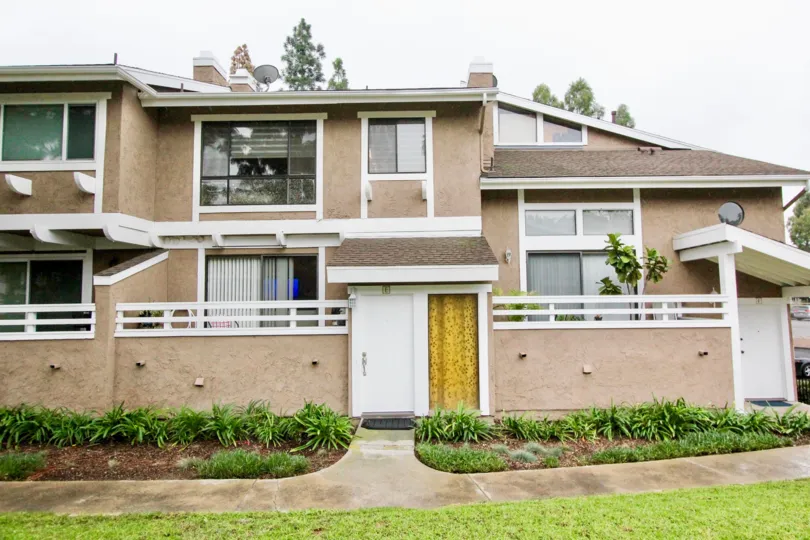 A big apartment in the Coyote Creek with a dish antenna.