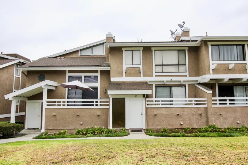 A big house in the Coyote Creek with a beautiful lawn
