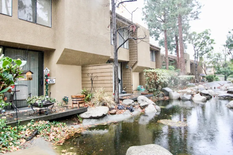 The place in Hidden Lakes is raining and water is placed in front of the house