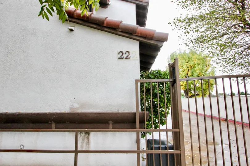 THE 222 APARTMENT IN THE IDAHO COURT WITH THE PLANTS, TREES