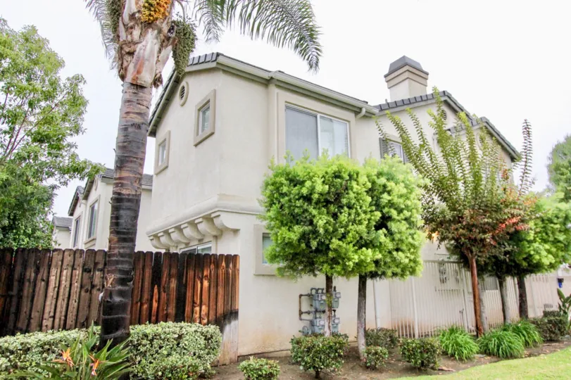 A villa is in la habra glen with lots of trees and pleasent place