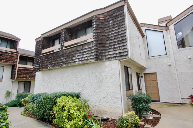 Beautiful villa with glass window panes and small garden in Parkside Townhomes of La Habra