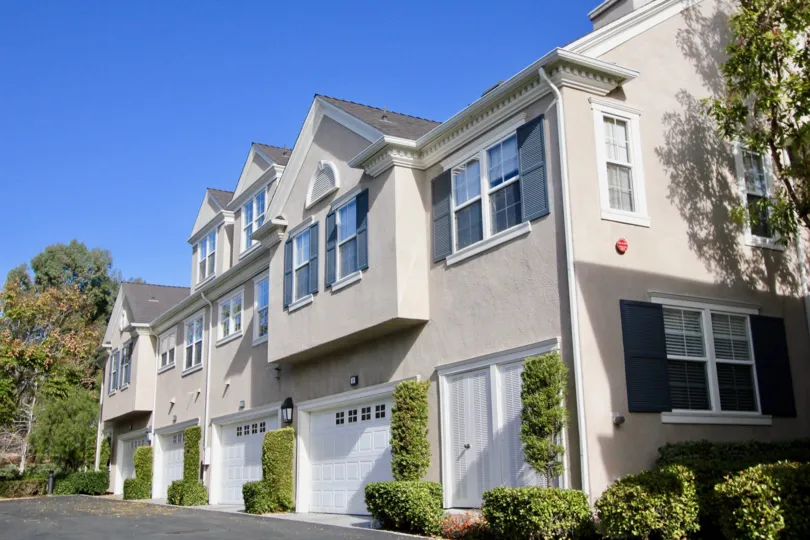 Rows of condos in the Aldenhouse in Ladera Ranch, CA