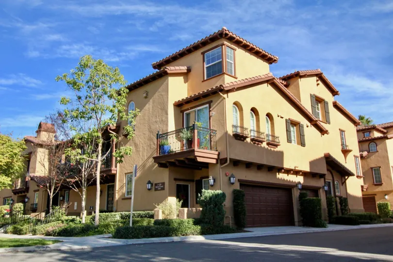 Clear sky and sunny above Bershire in Ladera Ranch, CA
