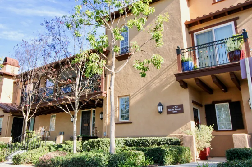 Bright sunny day with lawn and balcony in Berskshire of Ladera Ranch