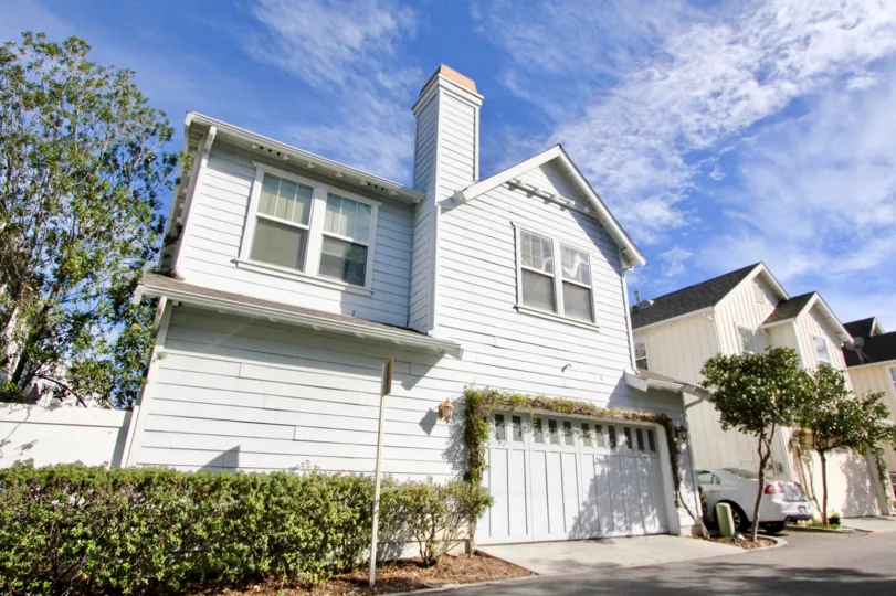 Two story home with garage in Sutters Mill, Ladera Ranch, California