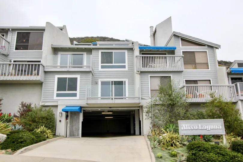 Building with windows and balconies in the Aliso Laguna Community in Laguna Beach CA.