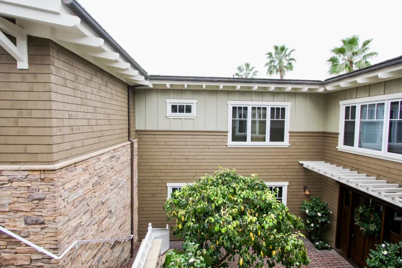 the montage beach villas is a rainy house of the laguna beach in ca