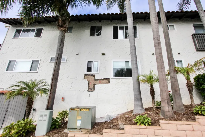 Classy Building in the Woods Cove, Laguna Beach, California