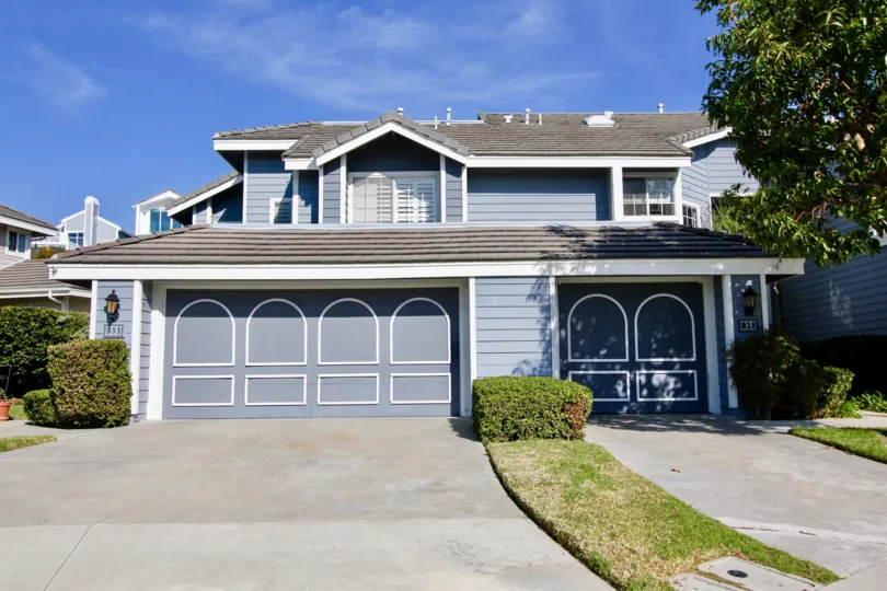 El Niguel Terrace homes are located in the coastal community of Laguna Niguel. The El Niguel Terrace community homes were built between 1973 to 1974 and feature two to four bedroom townhouses that range in size from 1, 100 to 2, 100 square feet of living 
