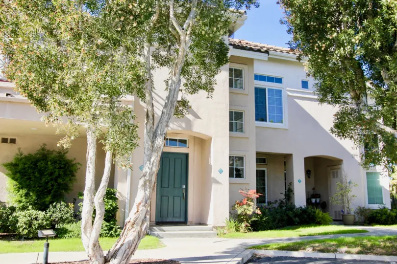 Villa with green lawn and trees in Breakers of Laguna Niguel