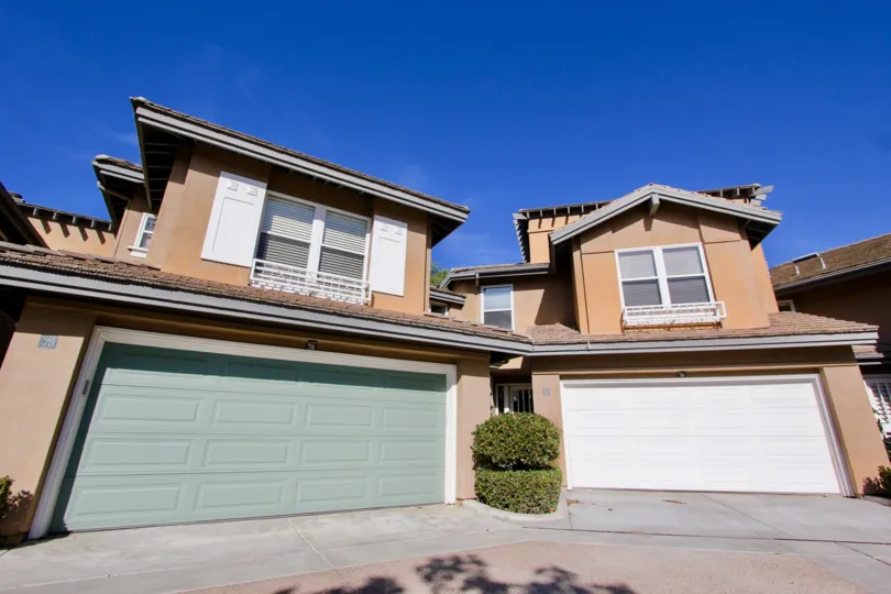 Laguna Niguel is located in the San Joaquin Hills in the southeastern corner of Orange County, close to the Pacific Ocean