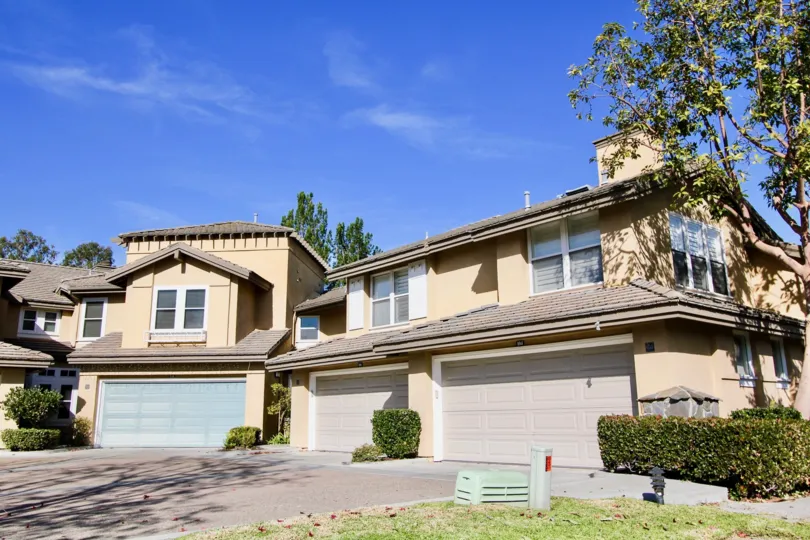 the cameray pointe is a chain house of the laguna niguel city in california
