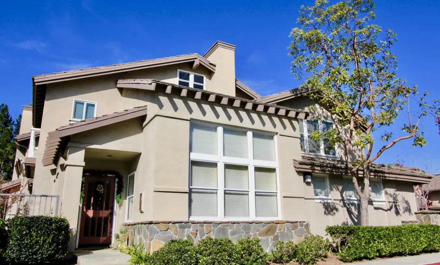 Laguna Niguel has its origins in the Rancho Niguel Mexican land grant, which was acquired in 1959 by the Laguna Niguel Corporation to develop one of California's first master-planned communities.