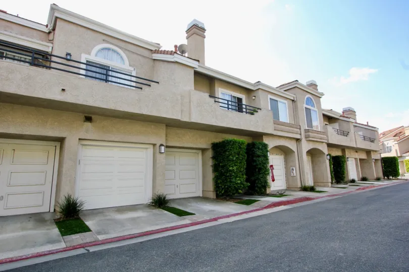 Beautiful road point and parking near villas of Expressions of Laguna Niguel