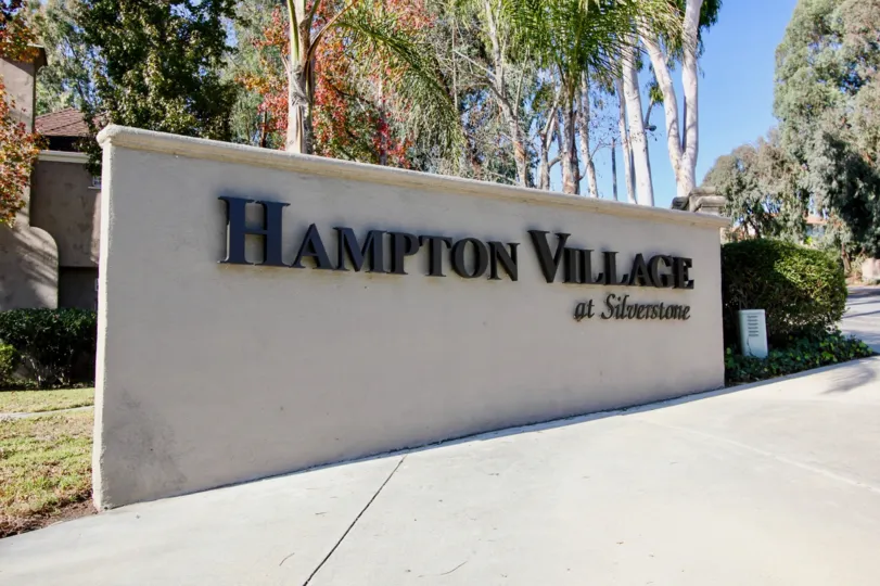 beautiful and green neighborhood surrounding the entrance Signage to Hampton Village, Laguna Niguel, Californa
