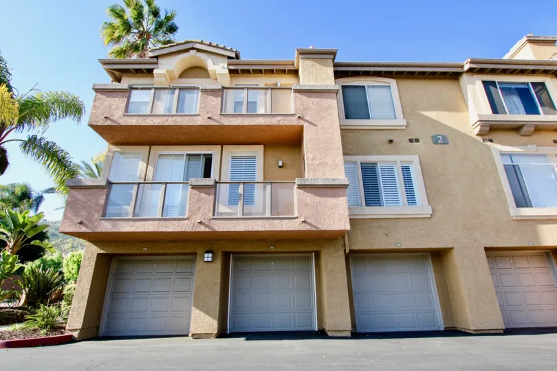 This is a popular community located near the El Niguel country club golf course with one and two bedroom condos that range in size from 740 to 1, 200 square feet.