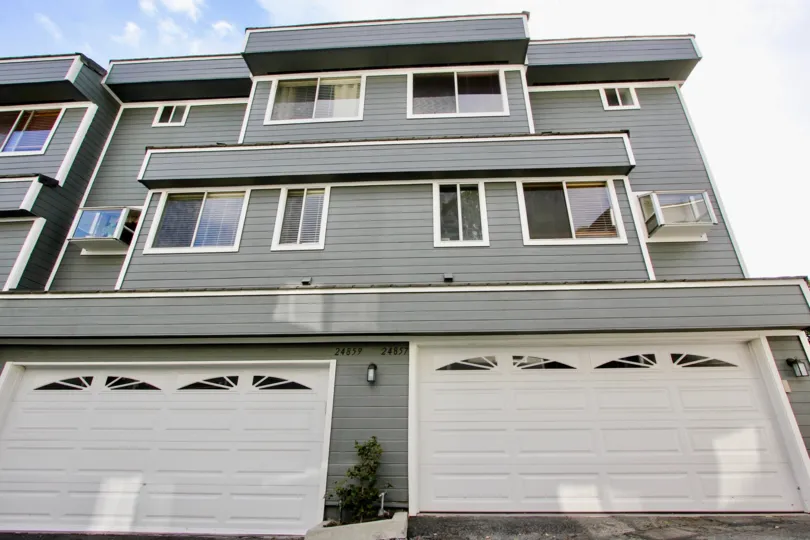 Marin Colony homes are located in the coastal community of Laguna Niguel. Below are the homes for sale in Marin Colony. Our Laguna Niguel Real Estate agents can guide you through the homes located in the Marin Colony community of Laguna Niguel whether you