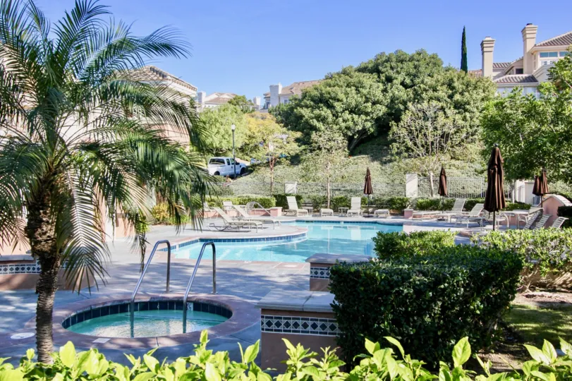 Hot tub and pool at the Riviera in Laguna Niguel, CA