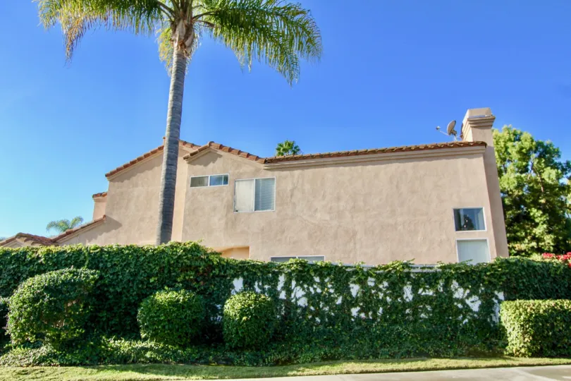 the saltaire is a coconut tree house of the laguna niguel city in california