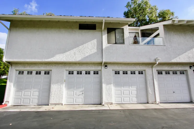 White walls of villa at Sparrow Hill, Laguna Niguel California