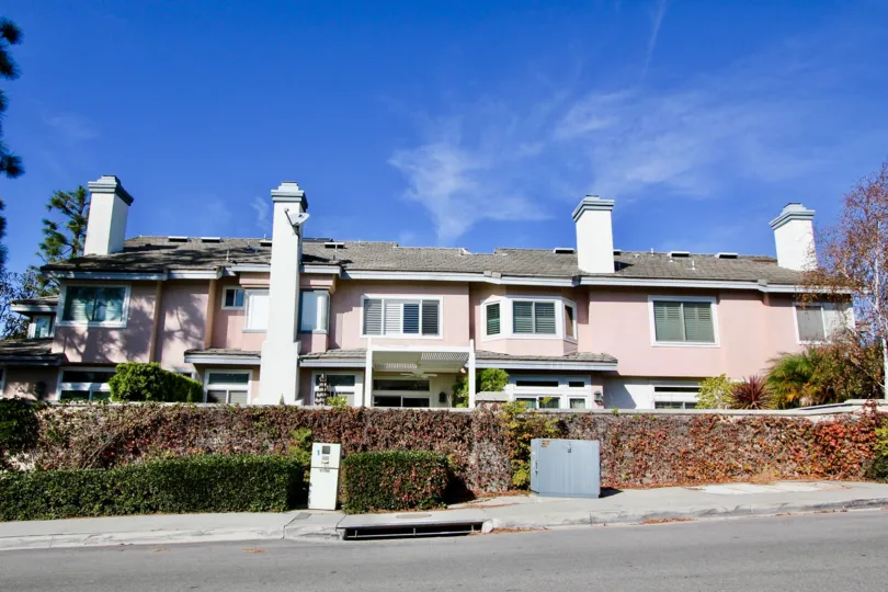 the Stoney Pointe house is the sky house of the laguna niguel city in california