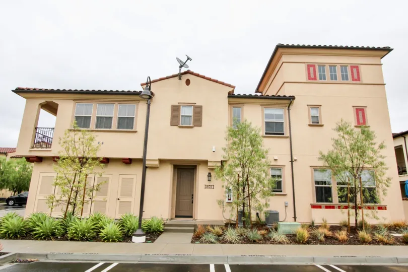 A house with antenna in El Paseo in Lake Forest, CA