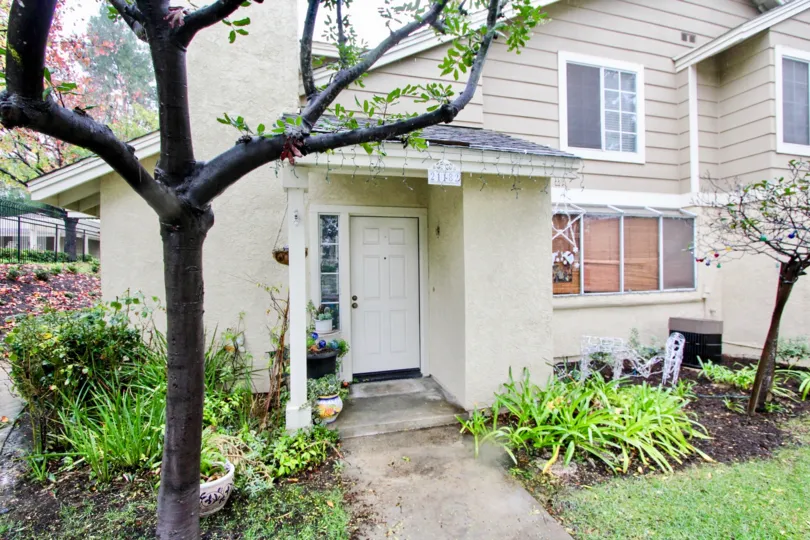 Beautiful Villa with garden and trees of Greenridge in Lake Forest