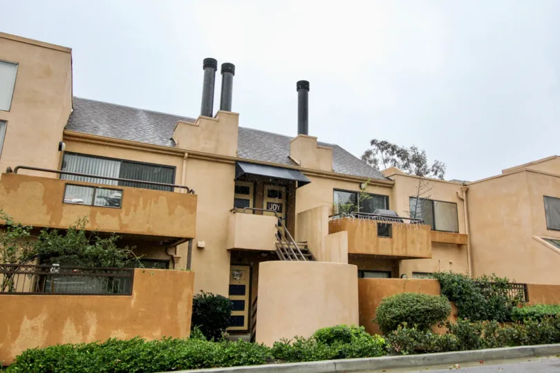 Overcast and outside the Le Parc in Lake Forest, CA