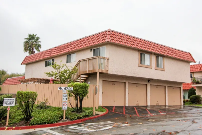 Villas with trees and upstairs in Rancho Viejo Condos I of Lake Forest