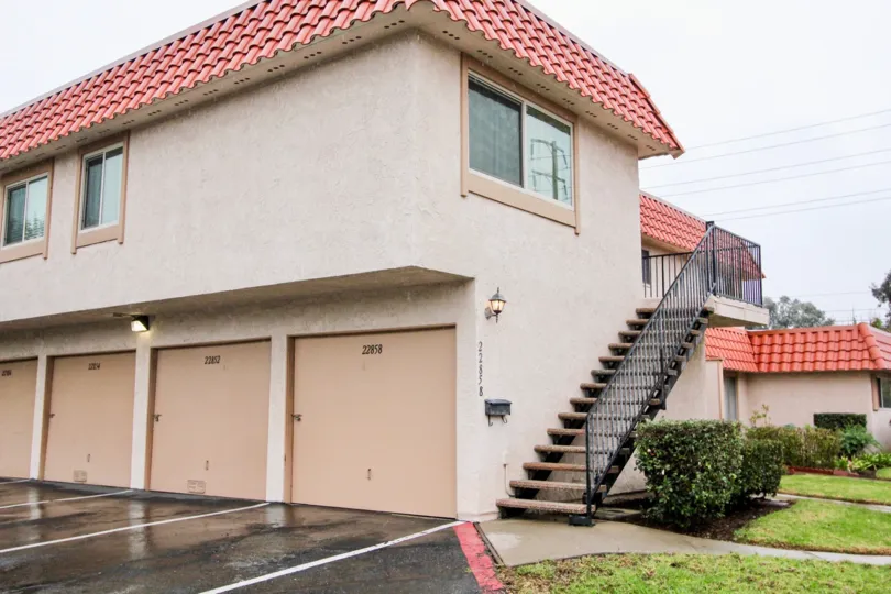 A cloudy sky above the Rancho Viejo Condos in Lake Forest, CA