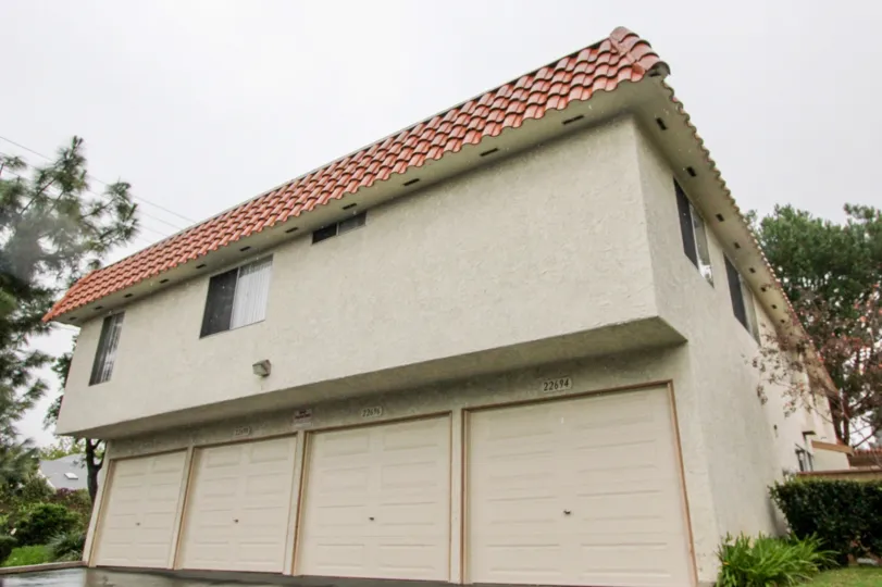 Overcast skies above Rancho Viejo Condos II in Lake Forest, CA