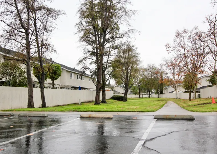 Overcast and rainy at the Richwood in Lake Forest, CA