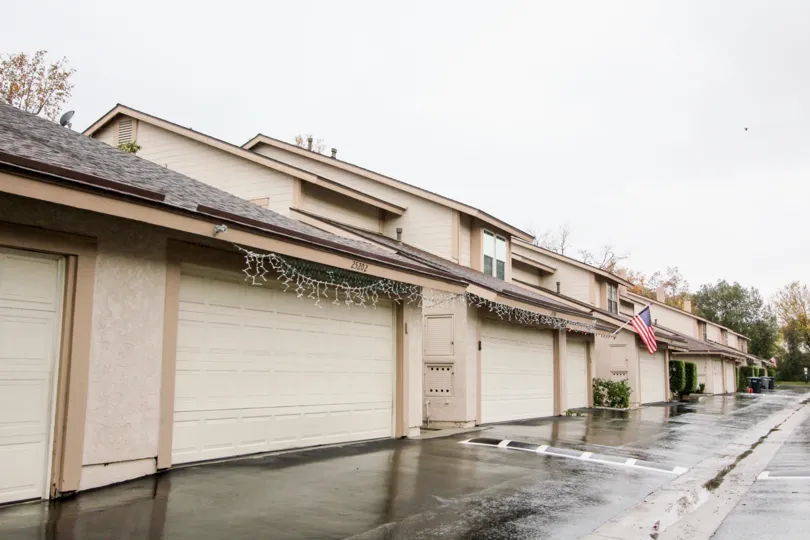 A nice cool day at the Smoketree condos in Lake Forest, CA.