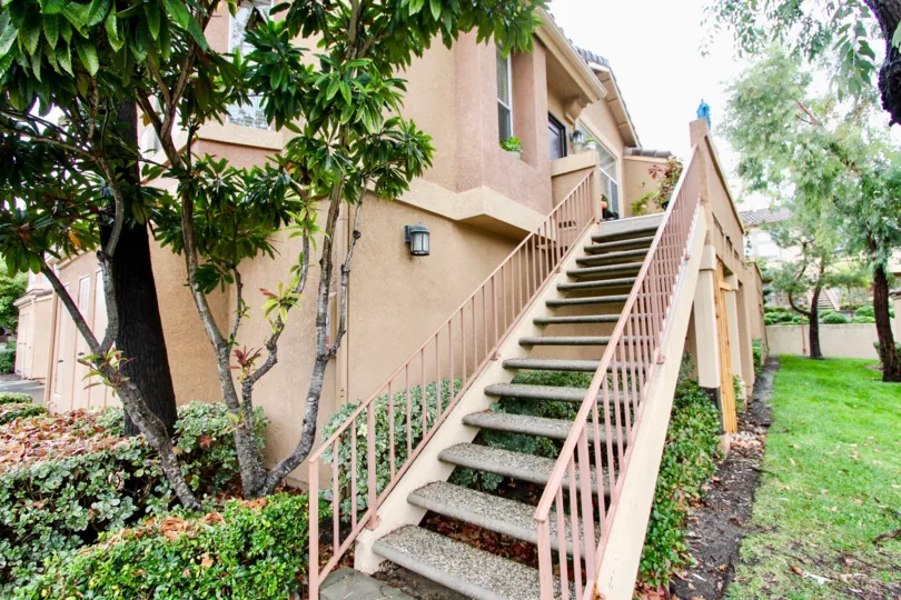Stairs and grass at the Tuscany at Foothill Ranch in Lake Forest, CA