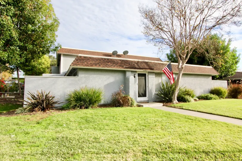the aliso villas is a oldest model house of the mission viejo city in california