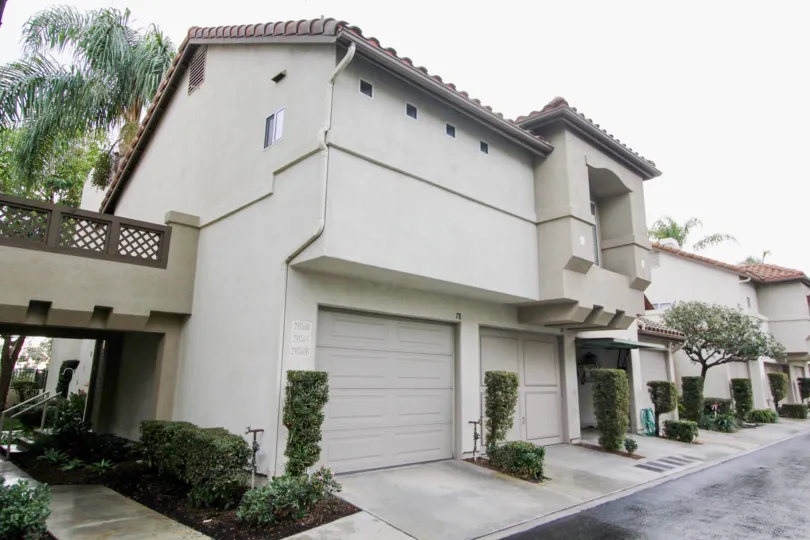 The Ashton in the Mission Viejo with the beautiful house and road