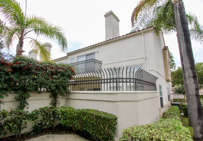 Mission Viejo is suburban in nature and culture. The city is mainly residential, although there are a number of offices and businesses within its city limits